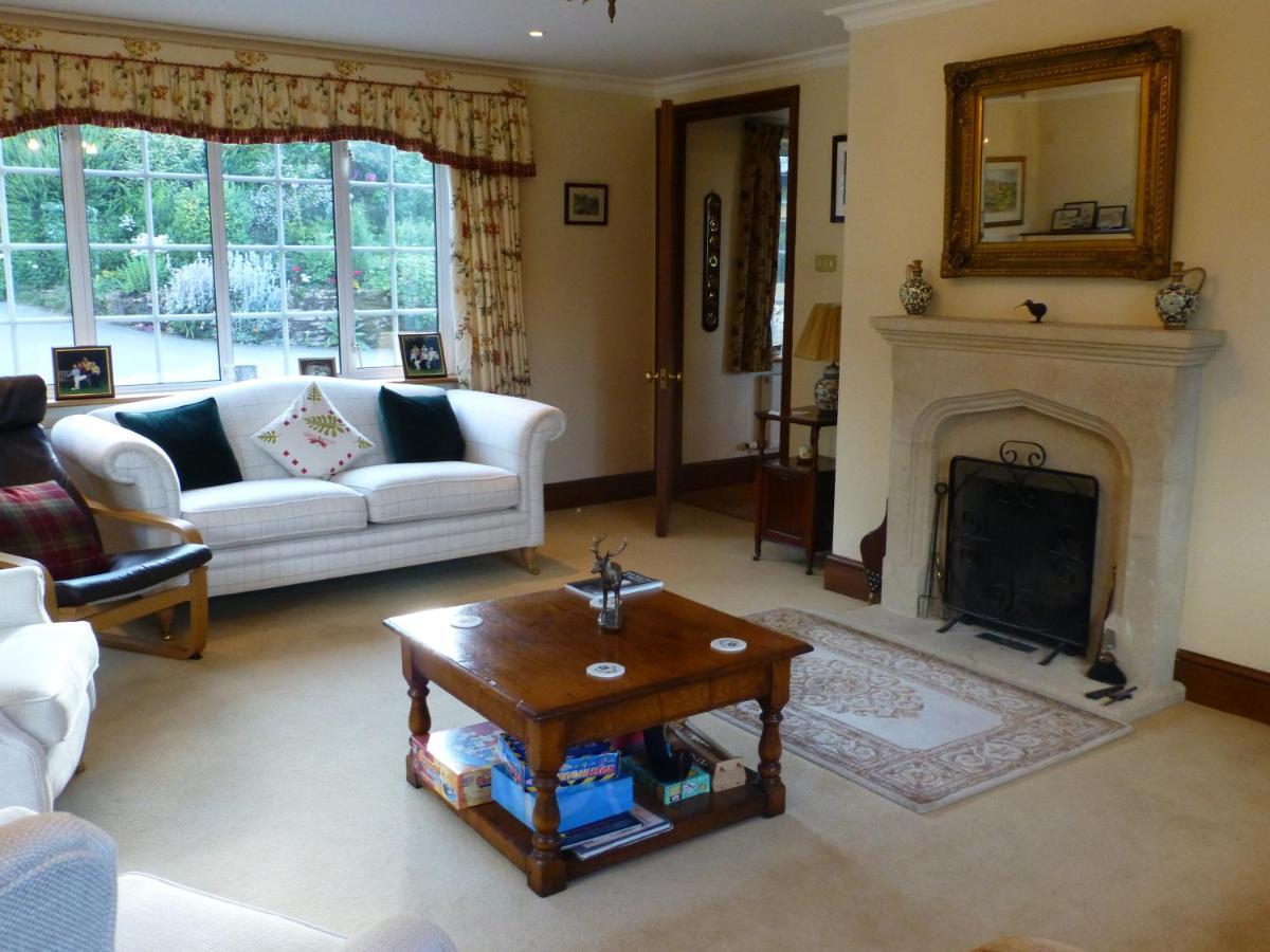 Whiteways Farmhouse Buckland Newton Buitenkant foto
